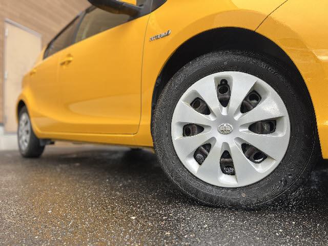 アクア Ｓ　純正ナビ＿バックカメラ＿前席シートヒーター＿前後ドライブレコーダー＿ＥＴＣ＿Ｂｌｕｅｔｏｏｔｈ音楽＿純正フロアマット＆ドアバイザー＿スマートキー＿禁煙車（27枚目）