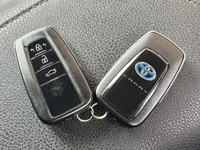 カムリ Gレザーパッケージ モデリスタフルエアロ_黒革シート_純正8インチナビ_Bカメラ_トヨタセーフティセンス_前席シートヒーター_電動トランク_レーダークルーズコントロール_ETC_カラーヘッドアップディスプレイ_禁煙車(26枚目)