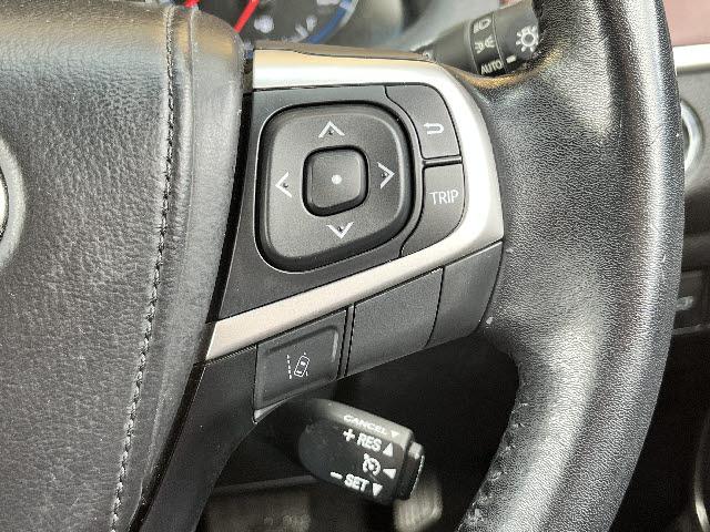 ハリアー プレミアム　ワンオーナー＿純正９インチナビ＿電動リアゲート＿バックカメラ＿ＬＥＤヘッドライト＿ハーフレザーシート＿パワーシート＿クルーズコントロール＿フルセグＴＶ＿ＥＴＣ＿純正１８インチアルミ＿禁煙車（12枚目）