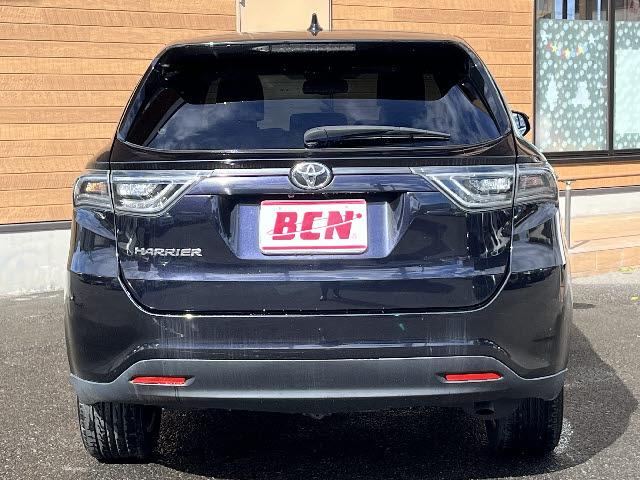 ハリアー プレミアム　ワンオーナー＿純正９インチナビ＿電動リアゲート＿バックカメラ＿ＬＥＤヘッドライト＿ハーフレザーシート＿パワーシート＿クルーズコントロール＿フルセグＴＶ＿ＥＴＣ＿純正１８インチアルミ＿禁煙車（22枚目）