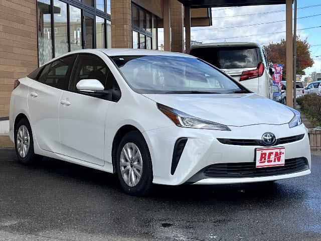 プリウス S 純正8インチディスプレイオーディオ_パノラミックビューモニター_トヨタセーフティセンス_Bluetooth音楽_LEDヘッドライト_レーダークルーズコントロール_ETC_純正15インチアルミ_禁煙車(2枚目)