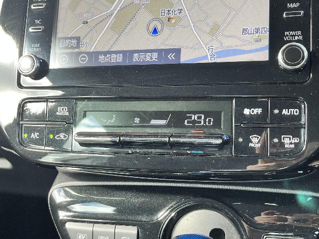 プリウス S 純正8インチディスプレイオーディオ_パノラミックビューモニター_トヨタセーフティセンス_Bluetooth音楽_LEDヘッドライト_レーダークルーズコントロール_ETC_純正15インチアルミ_禁煙車(17枚目)