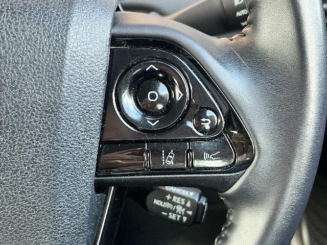 プリウス S 純正8インチディスプレイオーディオ_パノラミックビューモニター_トヨタセーフティセンス_Bluetooth音楽_LEDヘッドライト_レーダークルーズコントロール_ETC_純正15インチアルミ_禁煙車(23枚目)