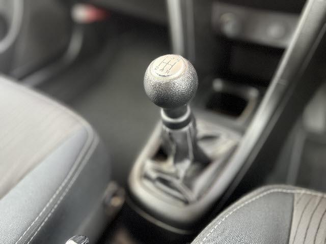 スイフト ＲＳ　５速ＭＴ＿社外ナビ＿フルセグＴＶ＿クルーズコントロール＿ＥＴＣ＿ＨＩＤヘッドライト＿フォグライト＿純正１６インチアルミ＿ＤＶＤ再生＿Ｂｌｕｅｔｏｏｔｈ音楽＿スマートキー＿純正フロアマット＿禁煙車（16枚目）