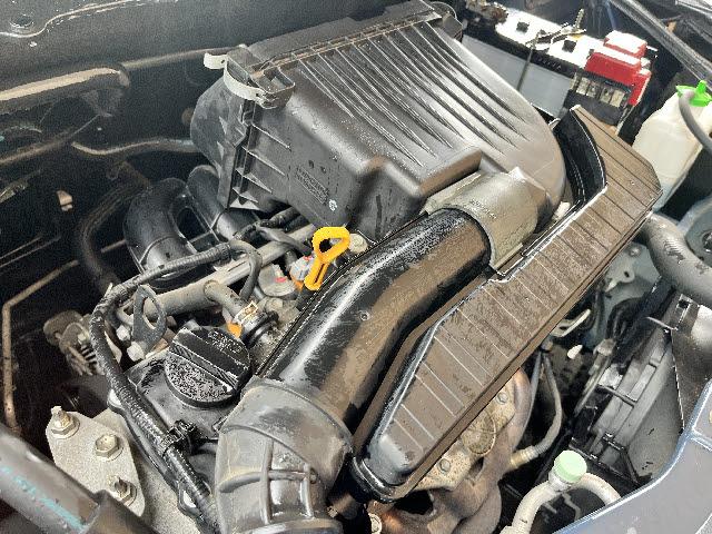 スイフト ＲＳ　５速ＭＴ＿社外ナビ＿フルセグＴＶ＿クルーズコントロール＿ＥＴＣ＿ＨＩＤヘッドライト＿フォグライト＿純正１６インチアルミ＿ＤＶＤ再生＿Ｂｌｕｅｔｏｏｔｈ音楽＿スマートキー＿純正フロアマット＿禁煙車（28枚目）