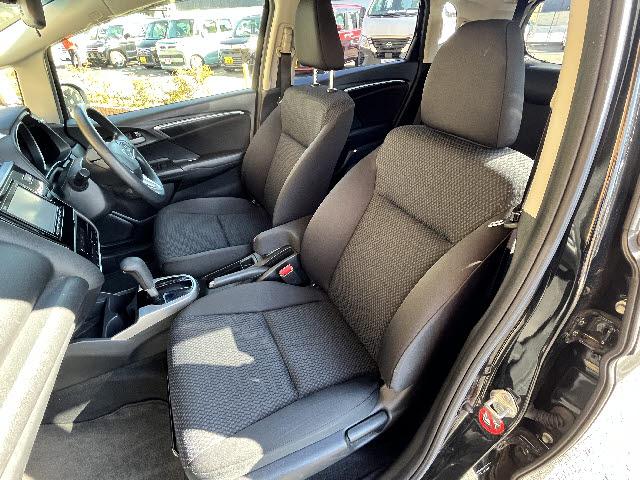 フィット １３Ｇ・Ｌ　ホンダセンシング　ワンオーナー＿純正ナビ＿バックカメラ＿フルセグＴＶ＿レーダークルーズコントロール＿ビルトインＥＴＣ＿ＬＥＤヘッドライト＿＿Ｂｌｕｅｔｏｏｔｈ音楽＿純正フロアマット＆ドアバイザー＿キーフリー＿禁煙車（14枚目）