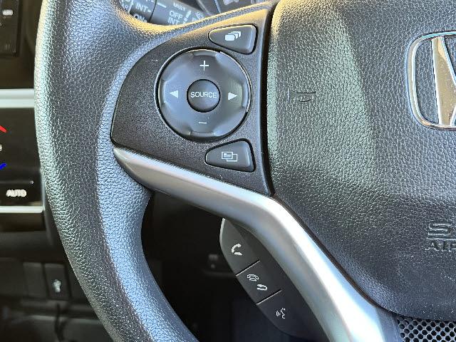 フィット １３Ｇ・Ｌ　ホンダセンシング　ワンオーナー＿純正ナビ＿バックカメラ＿フルセグＴＶ＿レーダークルーズコントロール＿ビルトインＥＴＣ＿ＬＥＤヘッドライト＿＿Ｂｌｕｅｔｏｏｔｈ音楽＿純正フロアマット＆ドアバイザー＿キーフリー＿禁煙車（21枚目）