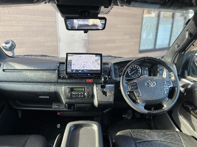 ハイエースバン スーパーGL ダークプライムII モデリスタフルエアロ_ビックX11インチナビ_パノラミックビューモニター_トヨタセーフティセンス_フルセグTV_Clazzioシートカバー_LEDヘッドライト_寒冷地仕様_両側スライドドア_禁煙車(3枚目)