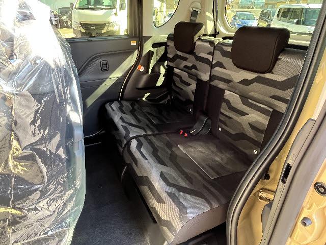 タント ファンクロスリミテッド　登録済未使用車＿純正９インチディスプレイオーディオ＿両側電動パワースライドドア＿全方位カメラ＿ＨＤＭＩ対応＿前席シートヒーター＿フルセグＴＶ＿レーダークルーズコントロール＿ＬＥＤヘッドライト＿禁煙車（13枚目）