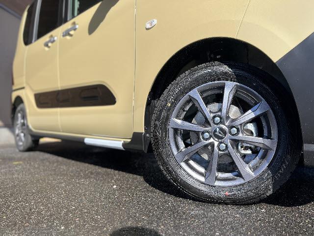 タント ファンクロスリミテッド　登録済未使用車＿純正９インチディスプレイオーディオ＿両側電動パワースライドドア＿全方位カメラ＿ＨＤＭＩ対応＿前席シートヒーター＿フルセグＴＶ＿レーダークルーズコントロール＿ＬＥＤヘッドライト＿禁煙車（27枚目）