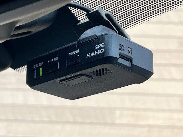 ノート ｅ－パワー　Ｘ　ワンオーナー＿純正フルエアロ＿純正ナビ＿アラウンドビューモニター＿フルセグＴＶ＿衝突軽減ブレーキ＿ＥＴＣ＿Ｂｌｕｅｔｏｏｔｈ音楽＿レーンキープアシスト＿スマートキー＿スペアキー有＿禁煙車（12枚目）