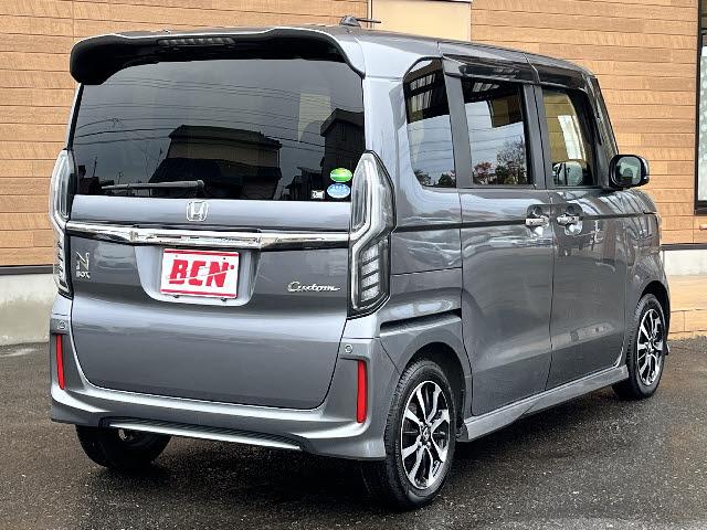 Ｎ－ＢＯＸカスタム Ｇ・Ｌホンダセンシング　純正ナビ＿電動スライドドア＿バックカメラ＿レーダークルーズコントロール＿ＬＥＤヘッドライト＿ビルトインＥＴＣ＿Ｂｌｕｅｔｏｏｔｈ音楽＿純正１４インチアルミ＿フロアマット＿ドアバイザー＿禁煙車（5枚目）