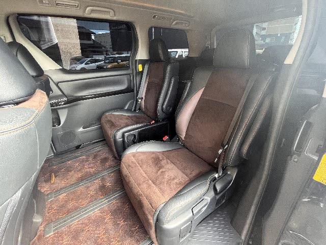 アルファード ２４０Ｓ　タイプゴールド　ワンオーナー＿後期型＿純正８インチナビ＿アルカンターラハーフレザーシート＿両側電動スライドドア＿電動リアゲート＿Ｂカメラ＿フルセグＴＶ＿ＥＴＣ＿Ｂｌｕｅｔｏｏｔｈ音楽＿クルーズコントロール＿禁煙車（13枚目）