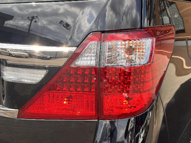 アルファード ２４０Ｓ　タイプゴールド　ワンオーナー＿後期型＿純正８インチナビ＿アルカンターラハーフレザーシート＿両側電動スライドドア＿電動リアゲート＿Ｂカメラ＿フルセグＴＶ＿ＥＴＣ＿Ｂｌｕｅｔｏｏｔｈ音楽＿クルーズコントロール＿禁煙車（26枚目）