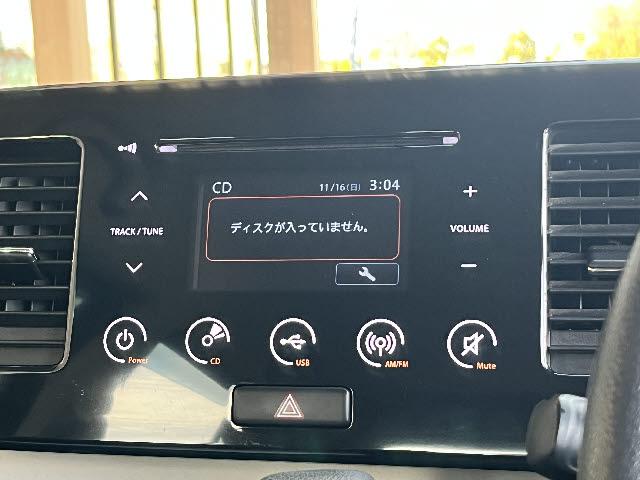 モコ X X 純正ディシュプレイオーディオ キーフリー プッシュスタート ベンチシート CDデッキ 社外アルミホイル ウインカーミラー 純正サイドバイザー フロアマット(9枚目)