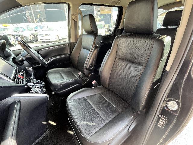 エスクァイア Ｇｉ　純正９インチナビ＿黒革シート＿両側電動パワースライドドア＿バックカメラ＿前席シートヒーター＿フルセグＴＶ＿ビルトインＥＴＣ＿クルーズコントロール＿Ｂｌｕｅｔｏｏｔｈ音楽＿ＬＥＤヘッドライト＿禁煙車（14枚目）