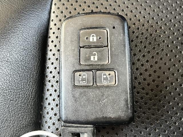 エスクァイア Ｇｉ　純正９インチナビ＿黒革シート＿両側電動パワースライドドア＿バックカメラ＿前席シートヒーター＿フルセグＴＶ＿ビルトインＥＴＣ＿クルーズコントロール＿Ｂｌｕｅｔｏｏｔｈ音楽＿ＬＥＤヘッドライト＿禁煙車（26枚目）