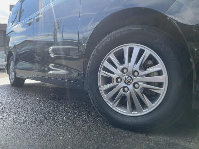 エスクァイア Ｇｉ　純正９インチナビ＿黒革シート＿両側電動パワースライドドア＿バックカメラ＿前席シートヒーター＿フルセグＴＶ＿ビルトインＥＴＣ＿クルーズコントロール＿Ｂｌｕｅｔｏｏｔｈ音楽＿ＬＥＤヘッドライト＿禁煙車（27枚目）