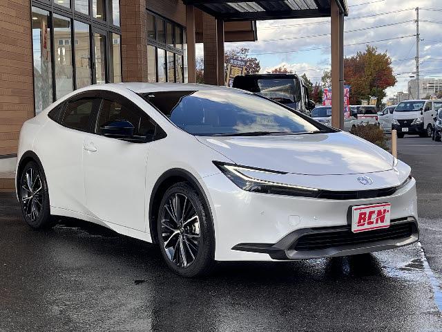 プリウス Ｇ　Ｇ＿４ＷＤ＿純正８インチディシュプレイオーディオ＿バックモニター　ビルトインＥＴＣ　追従型クルーズコントロール　キーフリー　純正１１８インチアルミホイル　Ｂｌｕｅｔｏｏｔｈ　フルセグＴＶ　ＬＥＤライト（2枚目）