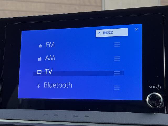 プリウス Ｇ　Ｇ＿４ＷＤ＿純正８インチディシュプレイオーディオ＿バックモニター　ビルトインＥＴＣ　追従型クルーズコントロール　キーフリー　純正１１８インチアルミホイル　Ｂｌｕｅｔｏｏｔｈ　フルセグＴＶ　ＬＥＤライト（9枚目）