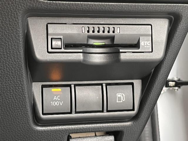 プリウス Ｇ　Ｇ＿４ＷＤ＿純正８インチディシュプレイオーディオ＿バックモニター　ビルトインＥＴＣ　追従型クルーズコントロール　キーフリー　純正１１８インチアルミホイル　Ｂｌｕｅｔｏｏｔｈ　フルセグＴＶ　ＬＥＤライト（12枚目）