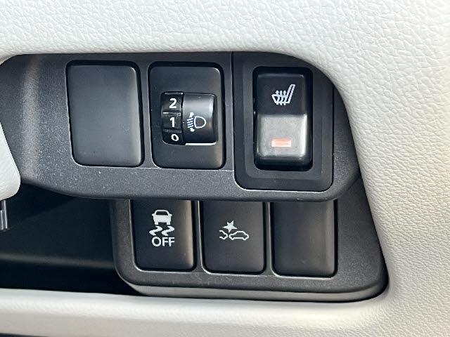 デイズ Ｘ　Ｘ＿４ＷＤ＿社外ＳＤナビ／ＴＶ　アラウンドビューモニター　前後ドライブレコーダー　エマンジャンシーブレーキ　シートヒーター　キーフリー　プッシュスタート　ＥＴＣ　ＣＤオーディオ　ベンチシート　ＤＶＤ（24枚目）