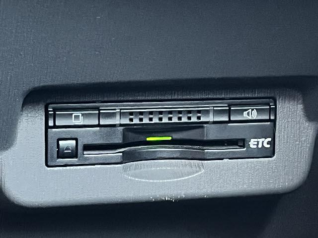 プリウスアルファ Ｓ　社外ナビ＿バックカメラ＿前後ドライブレコーダー＿フルセグＴＶ＿ＥＴＣ＿Ｂｌｕｅｔｏｏｔｈ音楽＿ＨＩＤヘッドライト＿純正１６インチアルミ＿スマートキー＿プッシュスタート＿禁煙車（19枚目）