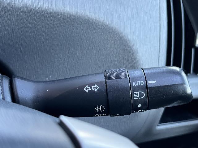 プリウスアルファ Ｓ　社外ナビ＿バックカメラ＿前後ドライブレコーダー＿フルセグＴＶ＿ＥＴＣ＿Ｂｌｕｅｔｏｏｔｈ音楽＿ＨＩＤヘッドライト＿純正１６インチアルミ＿スマートキー＿プッシュスタート＿禁煙車（26枚目）