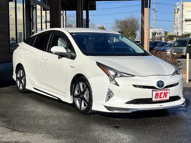 プリウス Ａツーリングセレクション　モデリスタフルエアロ＿純正９インチナビ＿レザーシート＿前席シートヒーター＿ＬＥＤヘッドライト＆フォグライト＿純正アルミ＿フルセグＴＶ＿バックカメラ＿クルーズコントロール＿Ｂｌｕｅｔｏｏｔｈ音楽　＿禁煙（2枚目）