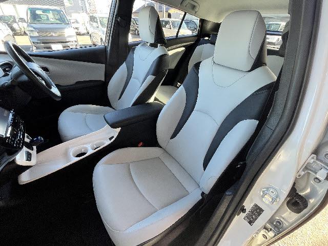 プリウス Ａツーリングセレクション　モデリスタフルエアロ＿純正９インチナビ＿レザーシート＿前席シートヒーター＿ＬＥＤヘッドライト＆フォグライト＿純正アルミ＿フルセグＴＶ＿バックカメラ＿クルーズコントロール＿Ｂｌｕｅｔｏｏｔｈ音楽　＿禁煙（14枚目）