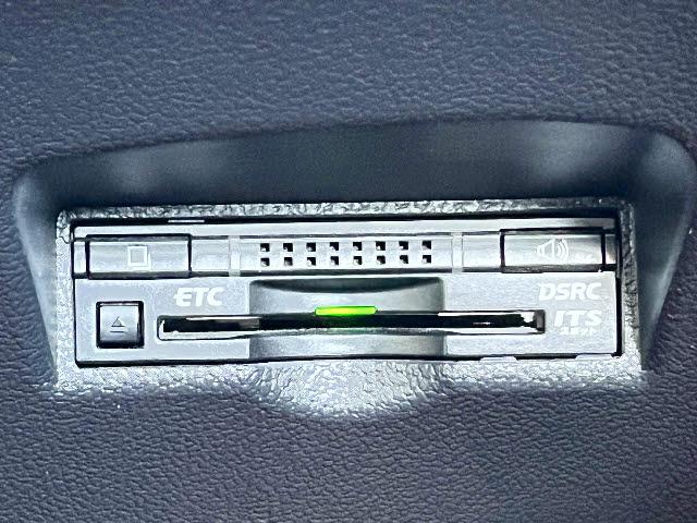 プリウス Ａツーリングセレクション　モデリスタフルエアロ＿純正９インチナビ＿レザーシート＿前席シートヒーター＿ＬＥＤヘッドライト＆フォグライト＿純正アルミ＿フルセグＴＶ＿バックカメラ＿クルーズコントロール＿Ｂｌｕｅｔｏｏｔｈ音楽　＿禁煙（19枚目）