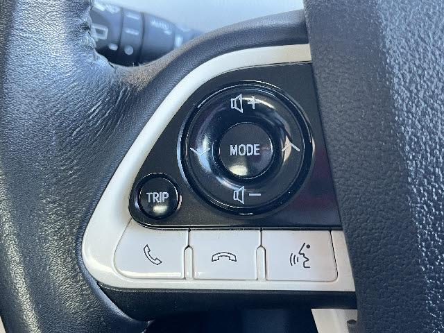 プリウス Ａツーリングセレクション　モデリスタフルエアロ＿純正９インチナビ＿レザーシート＿前席シートヒーター＿ＬＥＤヘッドライト＆フォグライト＿純正アルミ＿フルセグＴＶ＿バックカメラ＿クルーズコントロール＿Ｂｌｕｅｔｏｏｔｈ音楽　＿禁煙（21枚目）