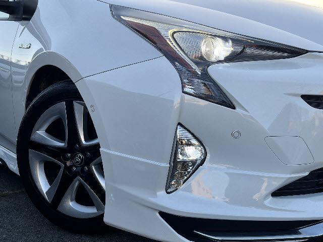 プリウス Ａツーリングセレクション　モデリスタフルエアロ＿純正９インチナビ＿レザーシート＿前席シートヒーター＿ＬＥＤヘッドライト＆フォグライト＿純正アルミ＿フルセグＴＶ＿バックカメラ＿クルーズコントロール＿Ｂｌｕｅｔｏｏｔｈ音楽　＿禁煙（25枚目）