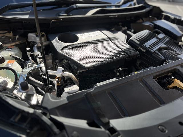 エクストレイル G e-4ORCE ワンオーナー_12.3型NissanConnect_プロパイロット_全方位カメラ_ハンズフリー電動リアゲート_前後席シートヒーター_ステアリングヒーター_BSM_ワイヤレス充電_ETC2.0_禁煙車(28枚目)