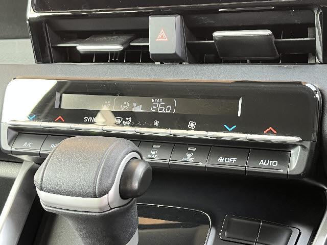 ノア Ｇ　ワンオーナー＿純正１０．５インチディスプレイオーディオ＿両側電動スライドドア＿ＨＤＭＩ対応＿Ｂカメラ＿ビルトインＥＴＣ２．０＿フルセグＴＶ＿ＬＥＤヘッドライト＿Ｗエアコン＿純正１６インチアルミ＿禁煙車（17枚目）