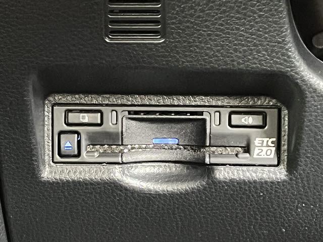 ノア Ｇ　ワンオーナー＿純正１０．５インチディスプレイオーディオ＿両側電動スライドドア＿ＨＤＭＩ対応＿Ｂカメラ＿ビルトインＥＴＣ２．０＿フルセグＴＶ＿ＬＥＤヘッドライト＿Ｗエアコン＿純正１６インチアルミ＿禁煙車（19枚目）