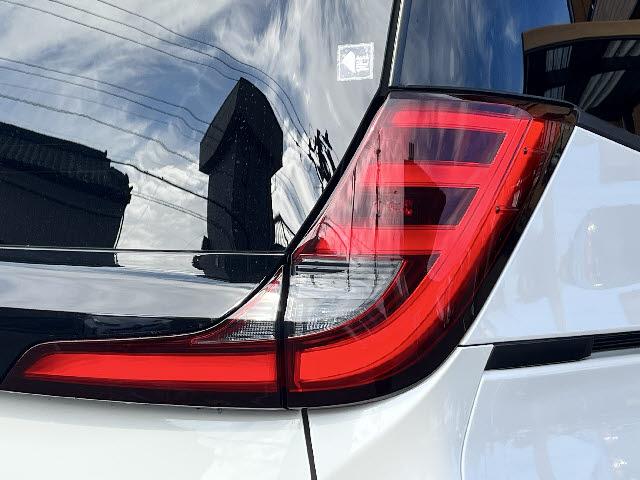 ノア Ｇ　ワンオーナー＿純正１０．５インチディスプレイオーディオ＿両側電動スライドドア＿ＨＤＭＩ対応＿Ｂカメラ＿ビルトインＥＴＣ２．０＿フルセグＴＶ＿ＬＥＤヘッドライト＿Ｗエアコン＿純正１６インチアルミ＿禁煙車（23枚目）