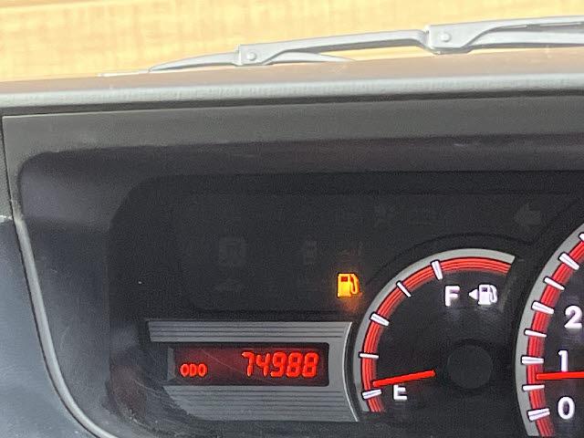 ヴォクシー ZS 煌 GS-Iエアロ_純正ナビ_9インチフリップダウンモニター_両側電動パワースライドドア_バックカメラ_フルセグTV_DVD再生_社外17インチアルミ_Bluetooth音楽_HIDヘッドライト_禁煙車(4枚目)