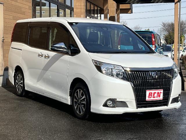 エスクァイア Ｇｉ　ブラックテーラード　純正ナビ＿両側電動パワースライドドア＿バックカメラ＿前席シートヒーター＿黒レザーシート＿トヨタセーフティセンス＿クルーズコントロール＿純正１５インチアルミ＿ビルトインＥＴＣ＿Ｗエアコン＿禁煙車（2枚目）