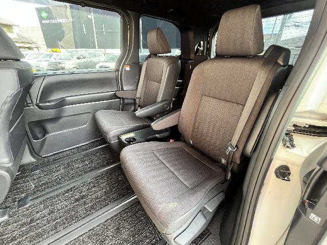 ノア Ｓ－Ｇ　純正８インチディスプレイオーディオ＿バックカメラ＿電動スライドドア＿ＬＥＤヘッドライト＿フォグライト＿フルセグＴＶ＿ＤＶＤ再生＿純正アルミ＿トヨタセーフティセンス＿レーダークルーズコントロール＿禁煙車（13枚目）