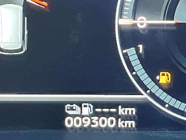 アウトランダーPHEV P 充電ケーブル付_純正9インチナビ_マイパイロット_全方位カメラ_前後席シートヒーター_黒レザーシート_ETC2.0_ステアリングヒーター_パワーシート_電動リアゲート_ワイヤレス充電_純正AW_禁煙車(4枚目)