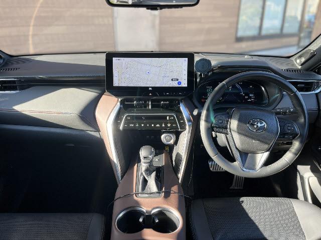 ハリアーハイブリッド Z レザーパッケージ ワンオーナー_調光パノラマルーフ_純正12.3型ディスプレイオーディオ_JBLサウンド_パノラミックビュー_ハンズフリー電動リアゲート_ワイヤレス充電_トヨタセーフティセンス_純正19アルミ_禁煙車(3枚目)