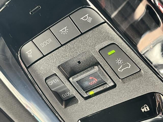 ハリアーハイブリッド Z レザーパッケージ ワンオーナー_調光パノラマルーフ_純正12.3型ディスプレイオーディオ_JBLサウンド_パノラミックビュー_ハンズフリー電動リアゲート_ワイヤレス充電_トヨタセーフティセンス_純正19アルミ_禁煙車(12枚目)