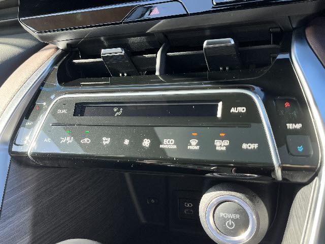 ハリアーハイブリッド Z レザーパッケージ ワンオーナー_調光パノラマルーフ_純正12.3型ディスプレイオーディオ_JBLサウンド_パノラミックビュー_ハンズフリー電動リアゲート_ワイヤレス充電_トヨタセーフティセンス_純正19アルミ_禁煙車(17枚目)