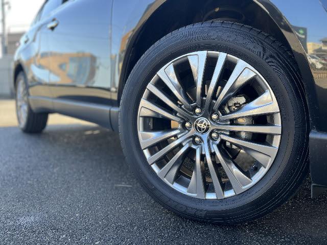 ハリアーハイブリッド Z レザーパッケージ ワンオーナー_調光パノラマルーフ_純正12.3型ディスプレイオーディオ_JBLサウンド_パノラミックビュー_ハンズフリー電動リアゲート_ワイヤレス充電_トヨタセーフティセンス_純正19アルミ_禁煙車(27枚目)