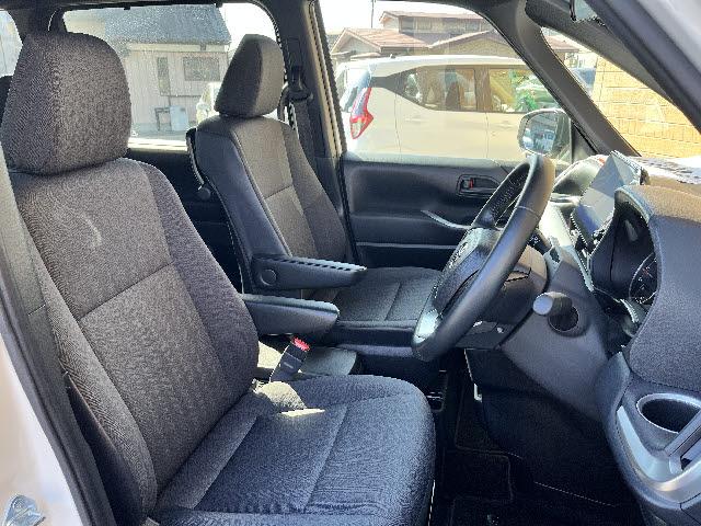 ヴォクシー S-G 純正10.5型ディスプレイオーディオ_トヨタセーフティセンス_両側電動スライドドア_Bカメラ_前席シートヒーター_フルセグTV_HDMI対応_ETC_LEDヘッドライト_Bluetooth音楽_禁煙車(7枚目)