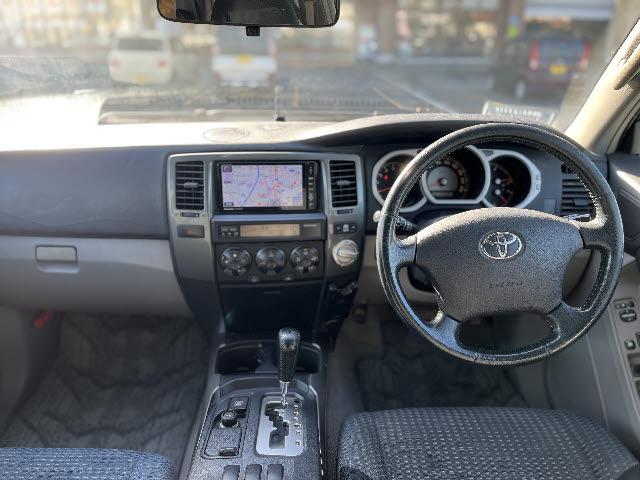 ハイラックスサーフ ＳＳＲ－Ｘリミテッド　６０ｔｈスペシャルＥＤ　社外ナビ＿フルセグＴＶ＿社外１７インチアルミ＿ルーフレール＿ＥＴＣ＿キーレス＿純正フロアマット＆ドアバイザー＿禁煙車（3枚目）