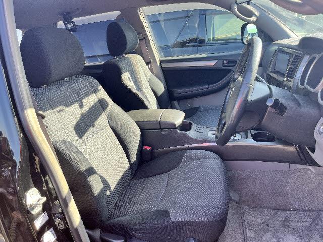 ハイラックスサーフ ＳＳＲ－Ｘリミテッド　６０ｔｈスペシャルＥＤ　社外ナビ＿フルセグＴＶ＿社外１７インチアルミ＿ルーフレール＿ＥＴＣ＿キーレス＿純正フロアマット＆ドアバイザー＿禁煙車（7枚目）