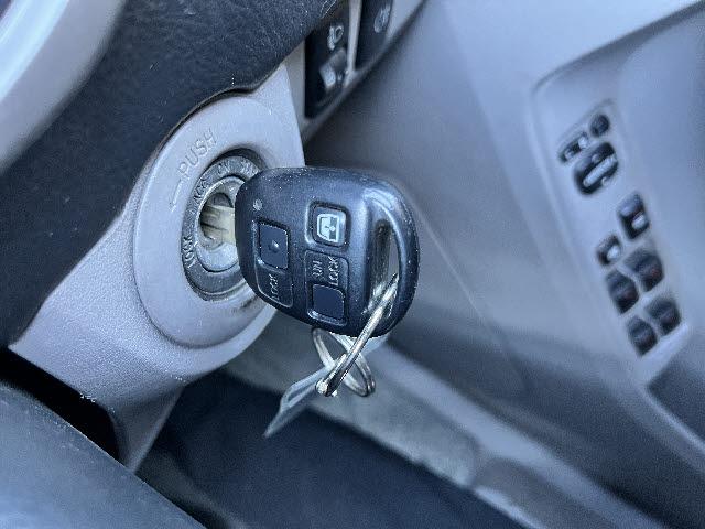 ハイラックスサーフ ＳＳＲ－Ｘリミテッド　６０ｔｈスペシャルＥＤ　社外ナビ＿フルセグＴＶ＿社外１７インチアルミ＿ルーフレール＿ＥＴＣ＿キーレス＿純正フロアマット＆ドアバイザー＿禁煙車（26枚目）