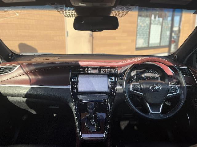 ハリアー プレミアム　サンルーフ＿アルパインビックＸ９型ナビ＿フロント＆リアエアロ付＿電動リアゲート＿フロント＆バックカメラ＿フルセグＴＶ＿ＨＤＭＩ対応＿ハーフレザーシート＿クルーズコントロール＿純正１８インチＡＷ＿禁煙車（3枚目）